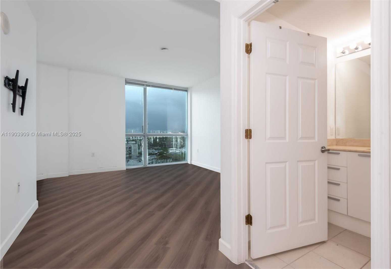 Small Image of 140 SOUTH DIXIE HWY #827, Hollywood Number 14