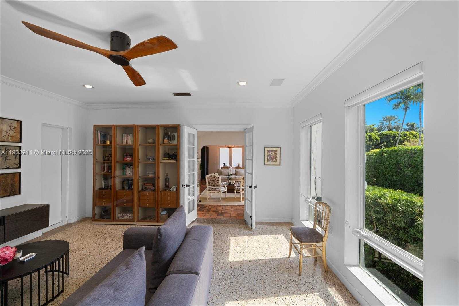 Small Image of 1281 SOUTH VENETIAN WAY, Miami Number 18