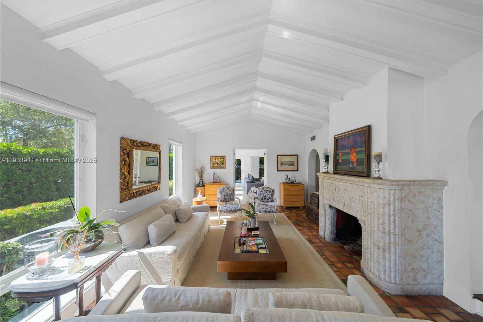 Small Image of 1281 SOUTH VENETIAN WAY, Miami Number 3