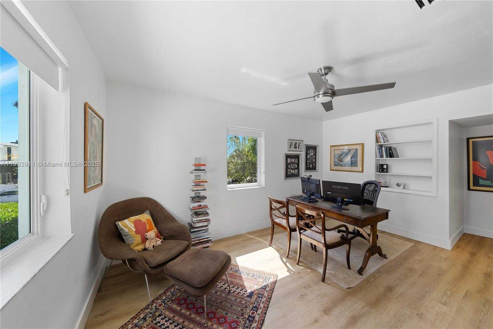 Small Image of 1281 SOUTH VENETIAN WAY, Miami Number 34