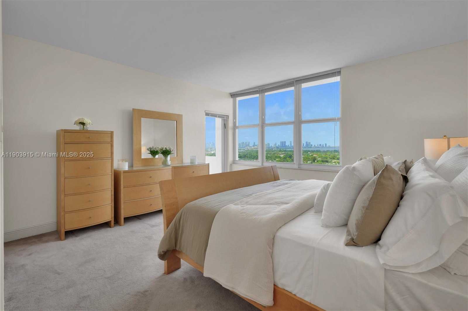 Small Image of 4747 COLLINS AVE #1501, Miami Beach Number 11