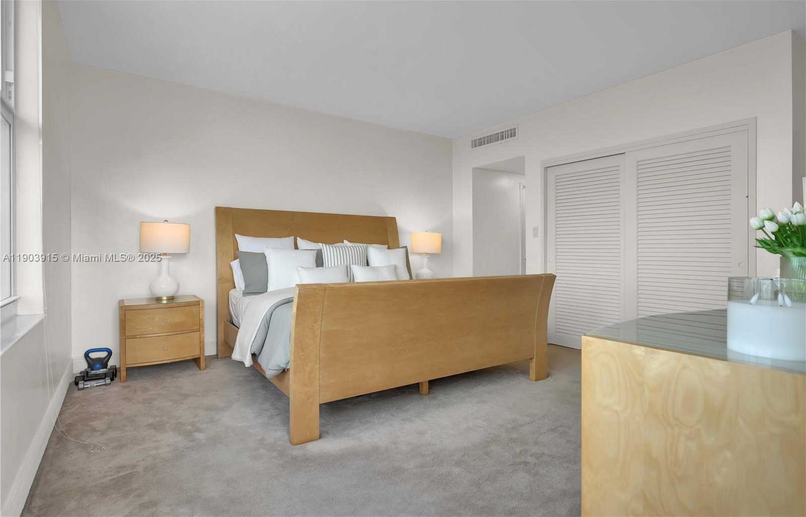 Small Image of 4747 COLLINS AVE #1501, Miami Beach Number 12