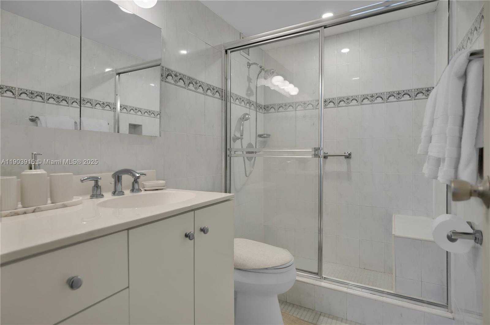 Small Image of 4747 COLLINS AVE #1501, Miami Beach Number 14