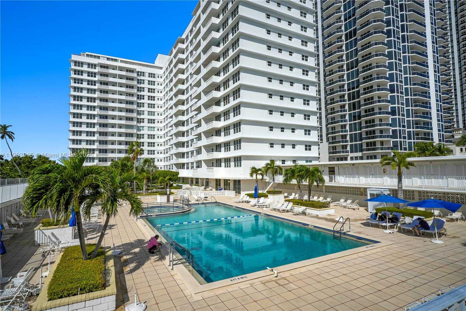 Small Image of 4747 COLLINS AVE #1501, Miami Beach Number 26
