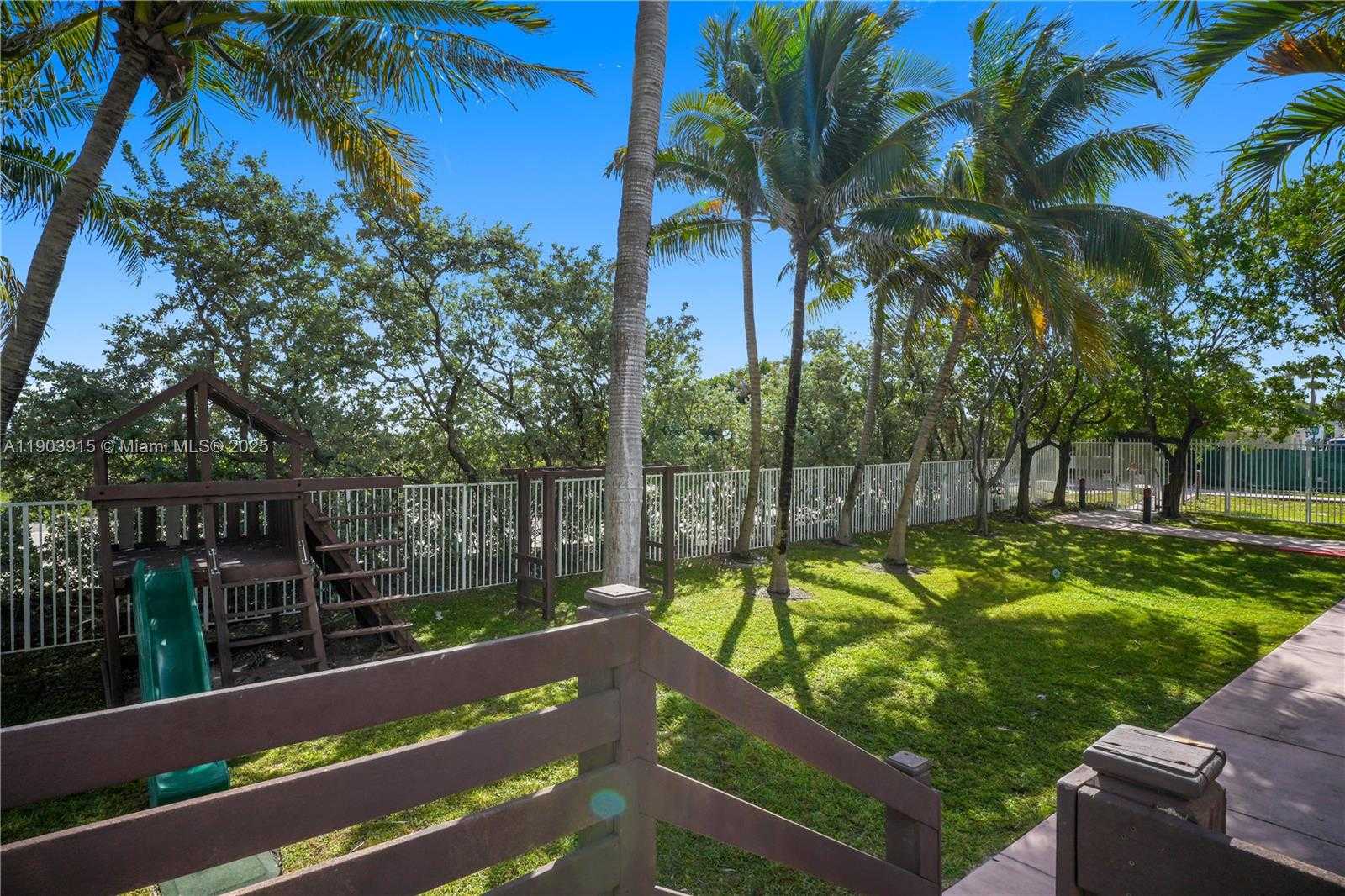 Small Image of 4747 COLLINS AVE #1501, Miami Beach Number 27