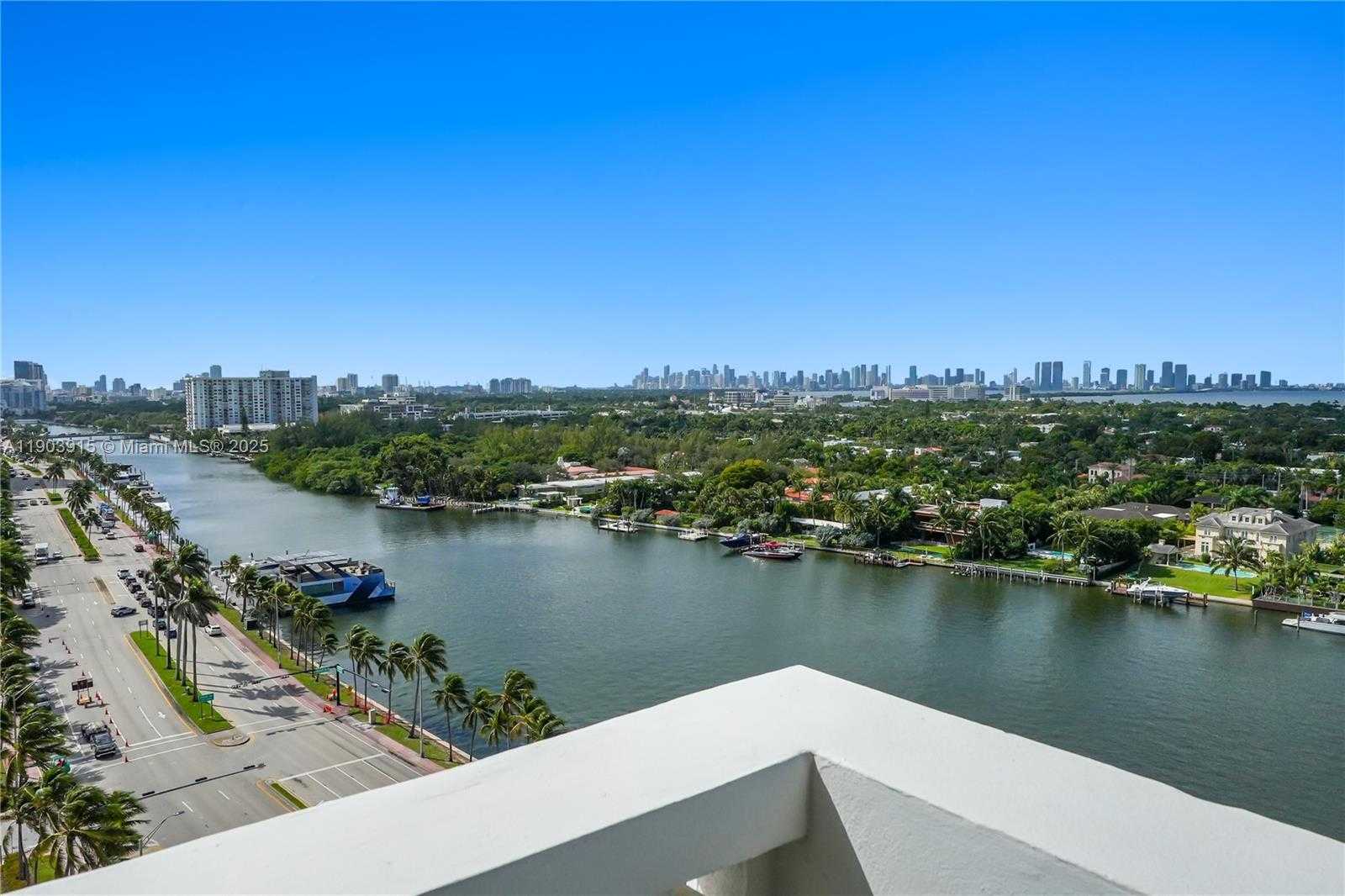 Small Image of 4747 COLLINS AVE #1501, Miami Beach Number 3