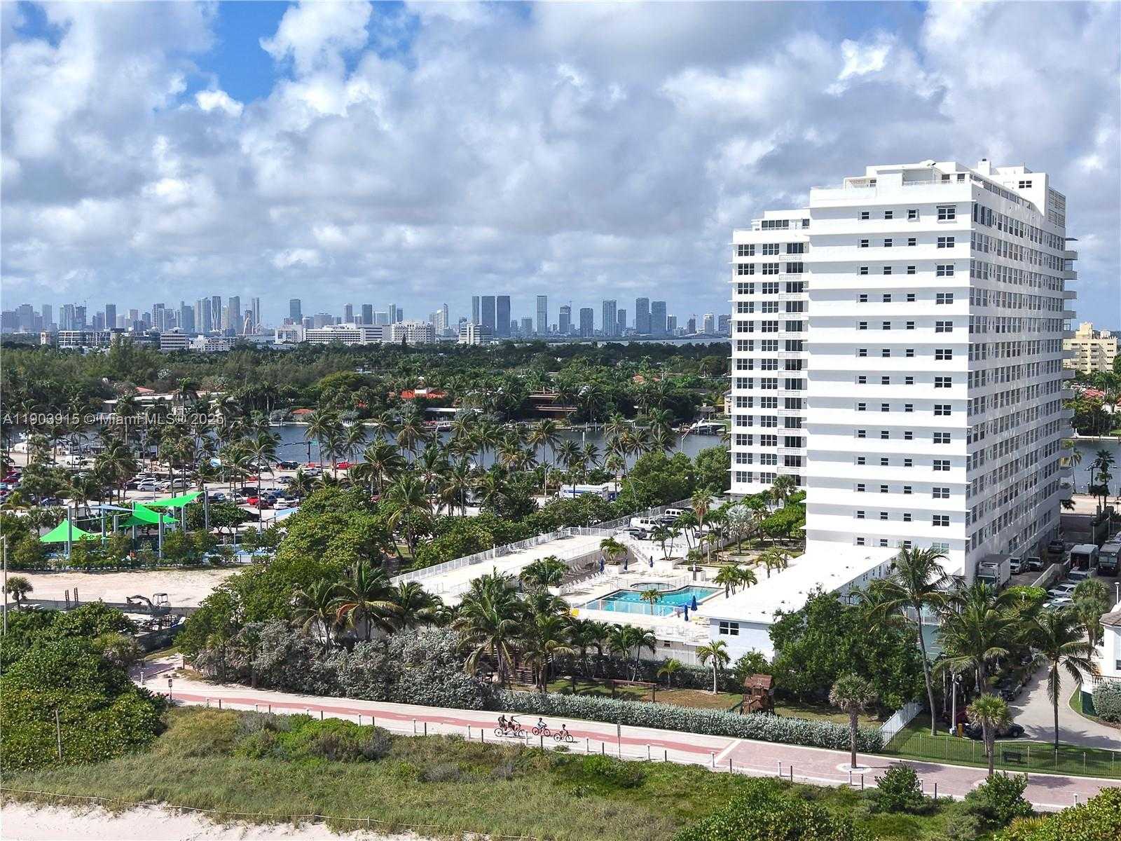 Small Image of 4747 COLLINS AVE #1501, Miami Beach Number 32