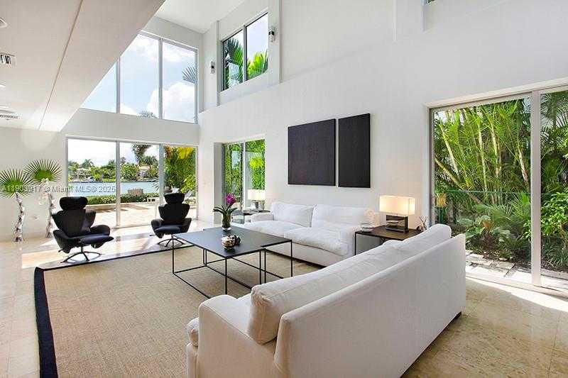 Small Image of 405 EAST SAN MARINO DR, Miami Beach Number 4