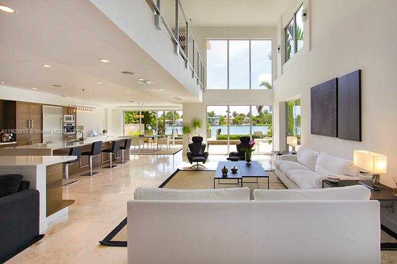 Small Image of 405 EAST SAN MARINO DR, Miami Beach Number 5