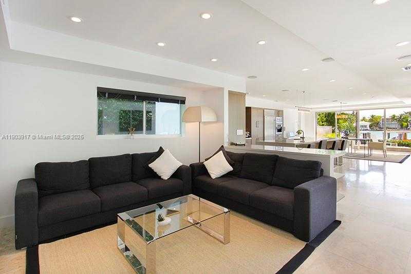 Small Image of 405 EAST SAN MARINO DR, Miami Beach Number 6