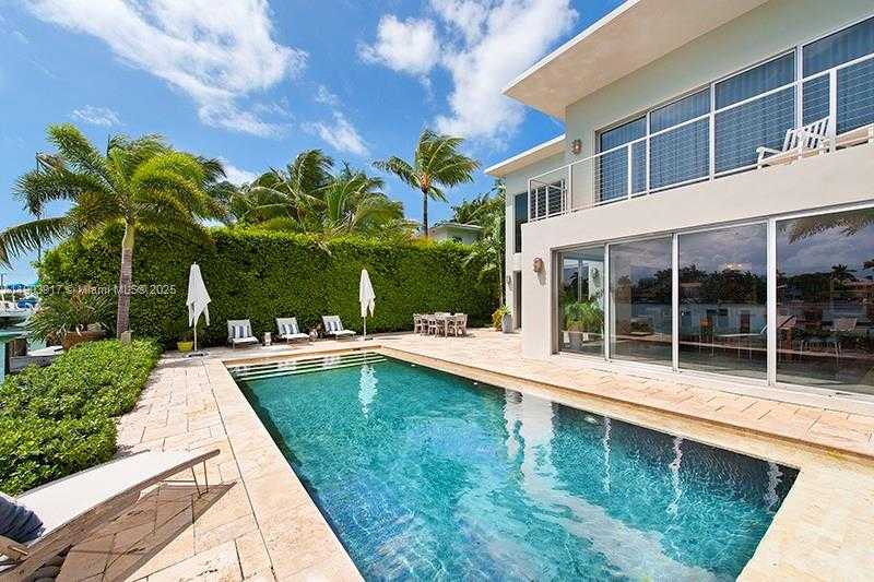 Small Image of 405 EAST SAN MARINO DR, Miami Beach Number 9