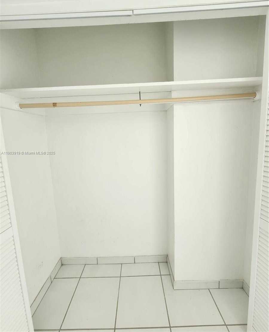 Small Image of 6450 COLLINS AVE #308, Miami Beach Number 14