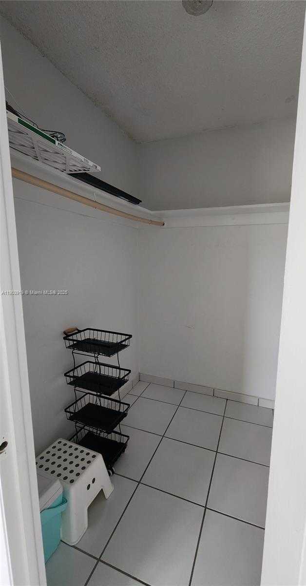 Small Image of 6450 COLLINS AVE #308, Miami Beach Number 15