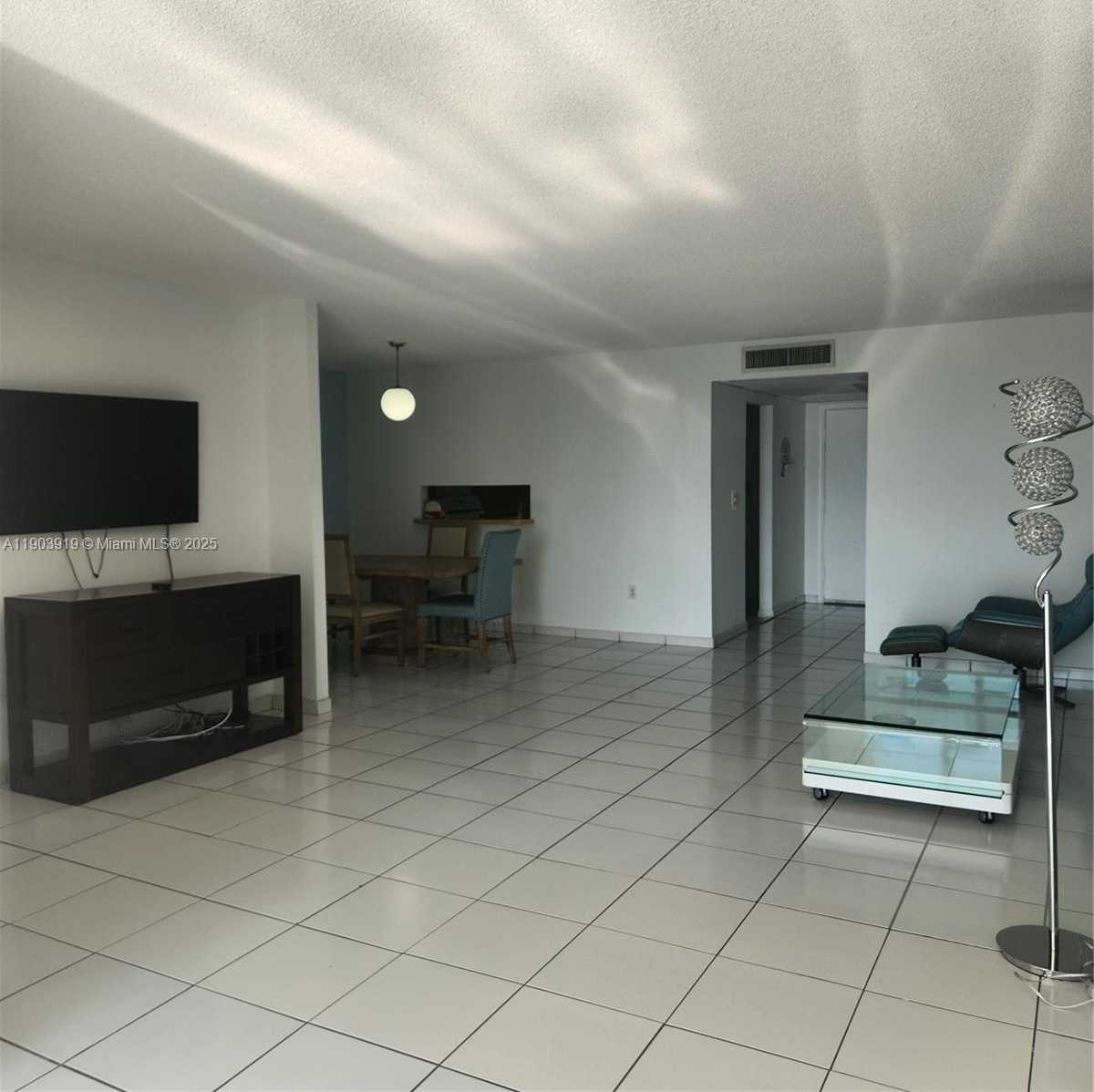 Small Image of 6450 COLLINS AVE #308, Miami Beach Number 20