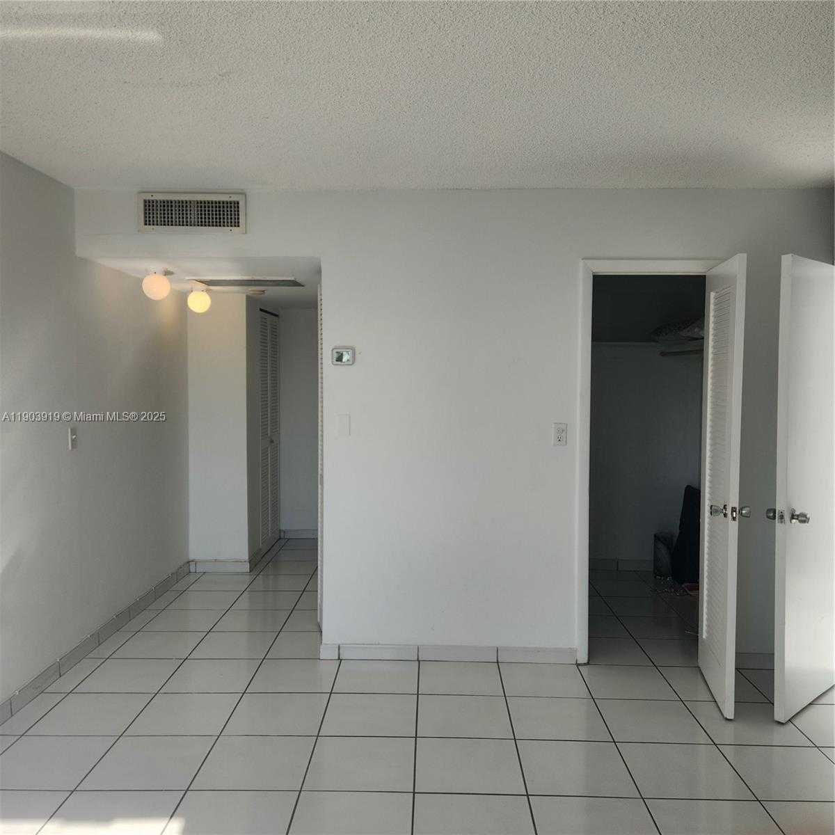 Small Image of 6450 COLLINS AVE #308, Miami Beach Number 8