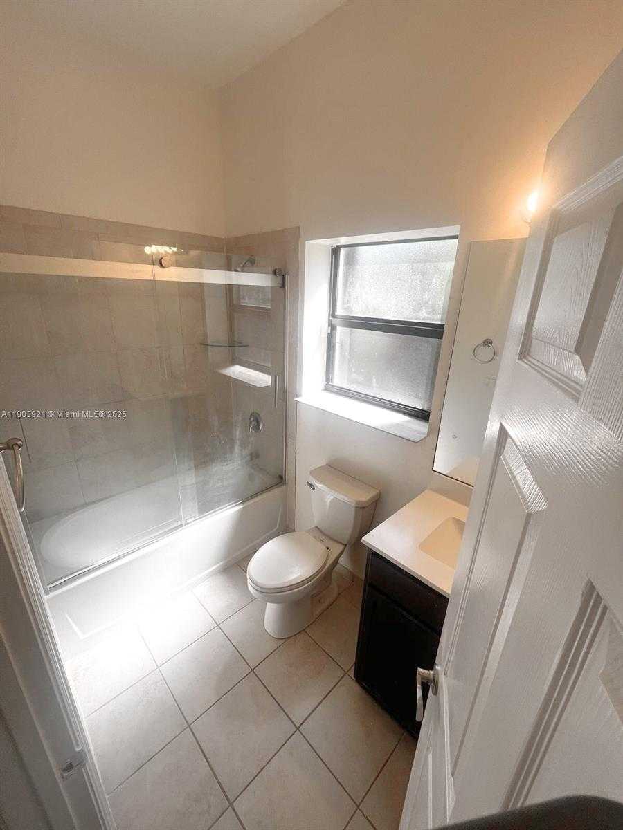 Small Image of 116 NORTH EAST 25TH TER, Homestead Number 8