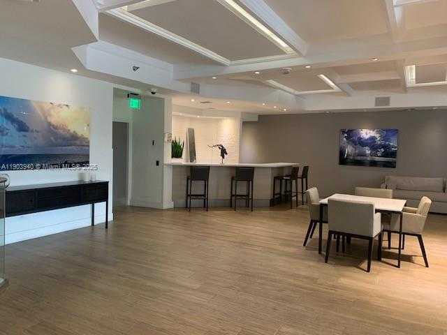 Small Image of 100 LINCOLN RD #1030, Miami Beach Number 12