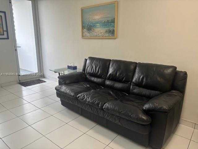 Small Image of 100 LINCOLN RD #1030, Miami Beach Number 2