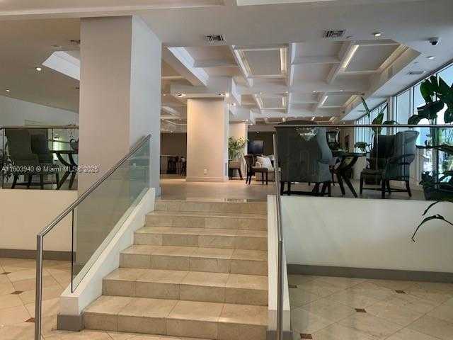 Small Image of 100 LINCOLN RD #1030, Miami Beach Number 9