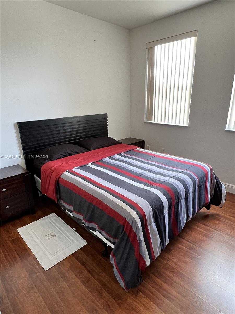 Small Image of 11161 NORTH WEST 77TH TER, Doral Number 14