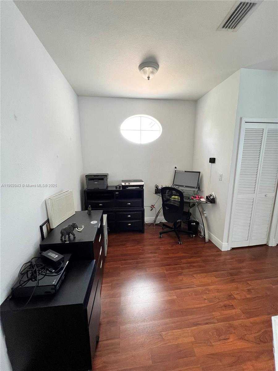 Small Image of 11161 NORTH WEST 77TH TER, Doral Number 16