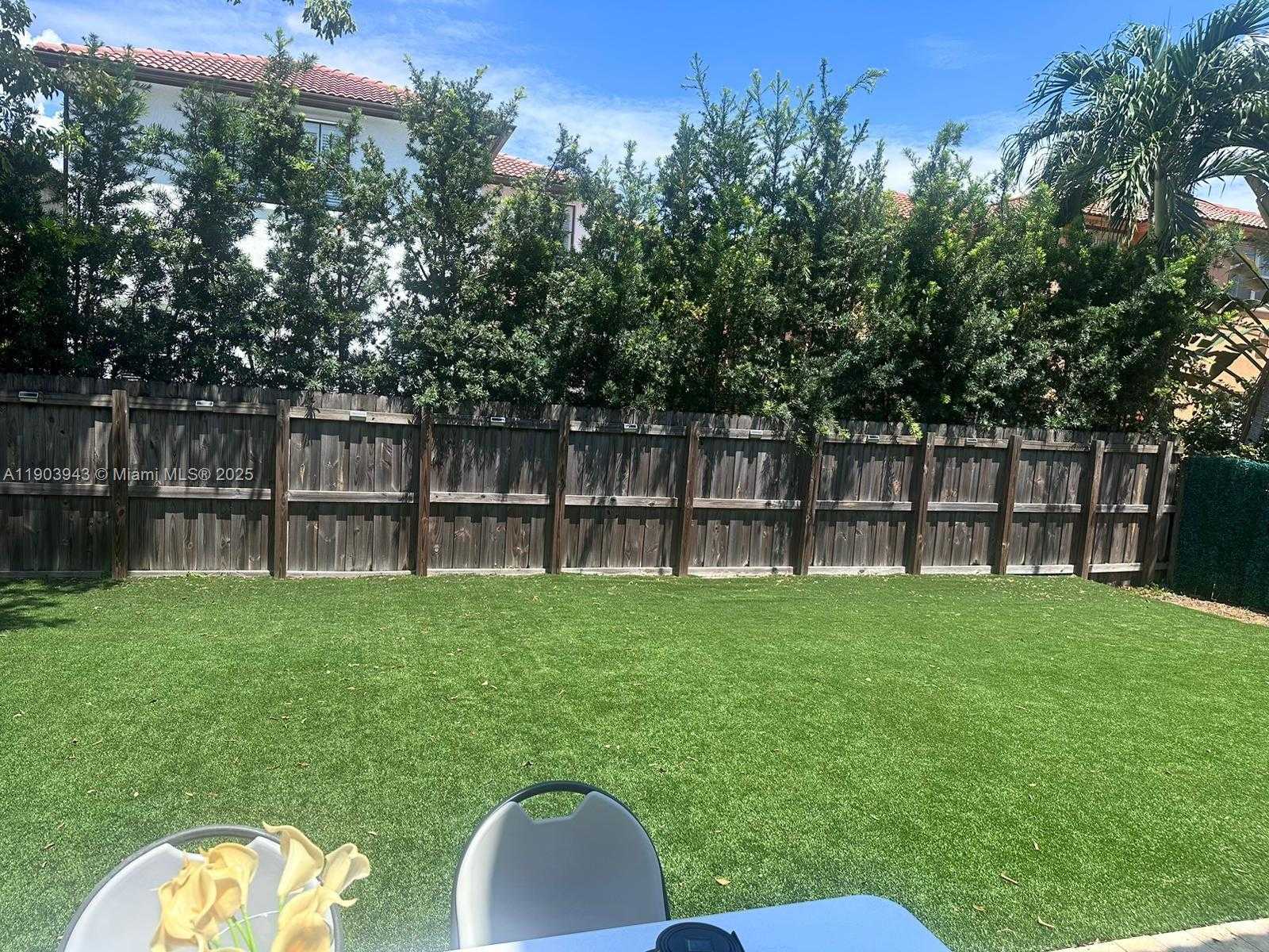 Small Image of 11161 NORTH WEST 77TH TER, Doral Number 21