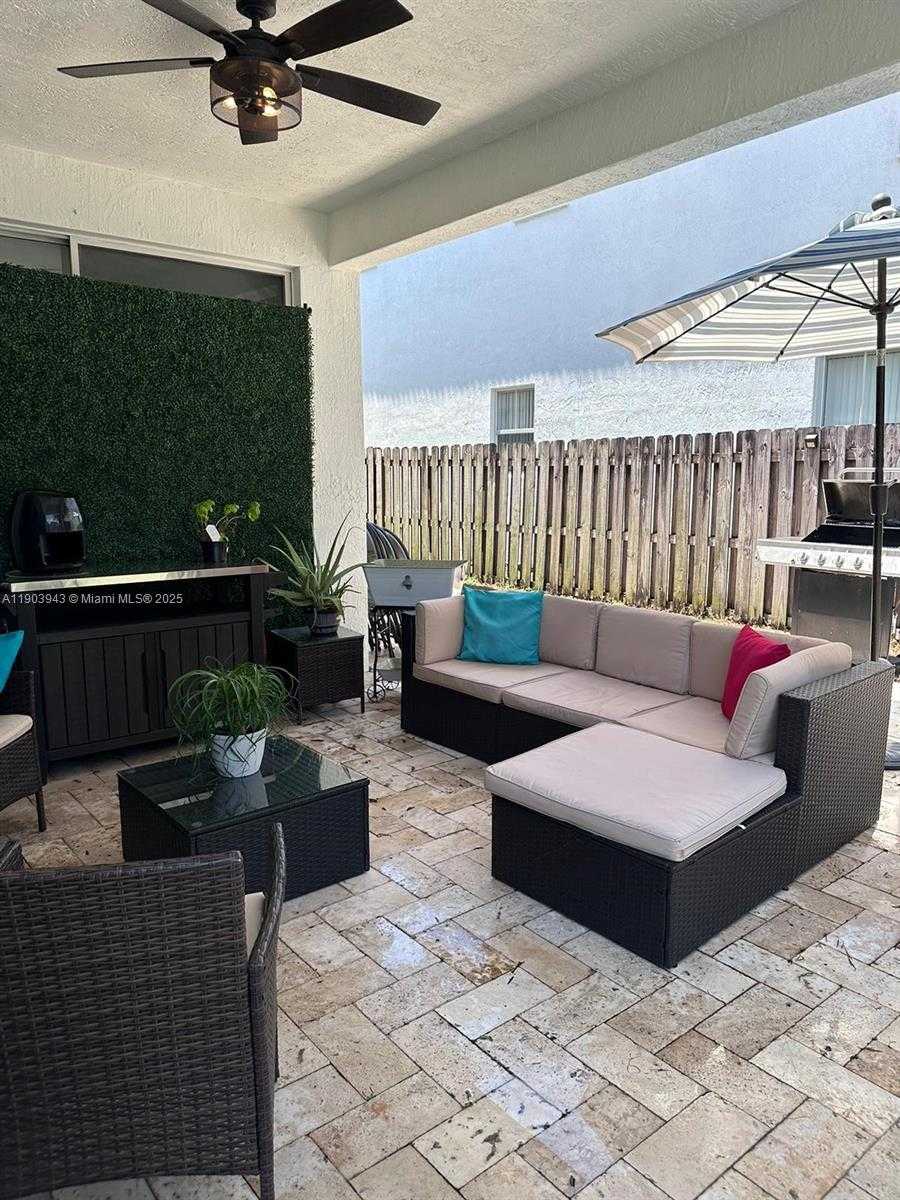 Small Image of 11161 NORTH WEST 77TH TER, Doral Number 26