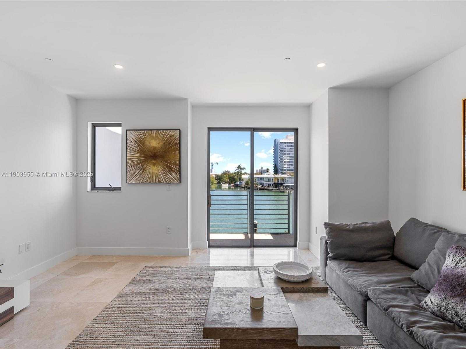 Small Image of 155 Shore Dr S, Miami, FL 33133, USA Number 20