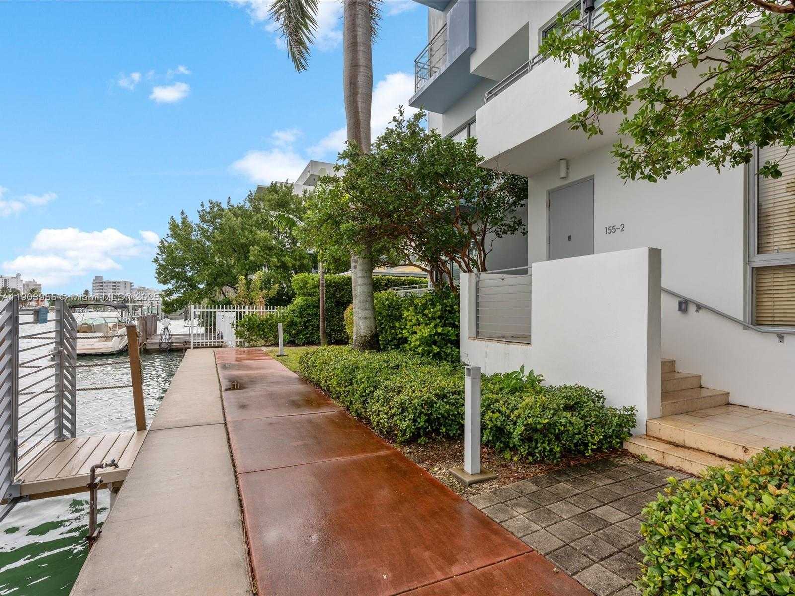 Small Image of 155 Shore Dr S, Miami, FL 33133, USA Number 3