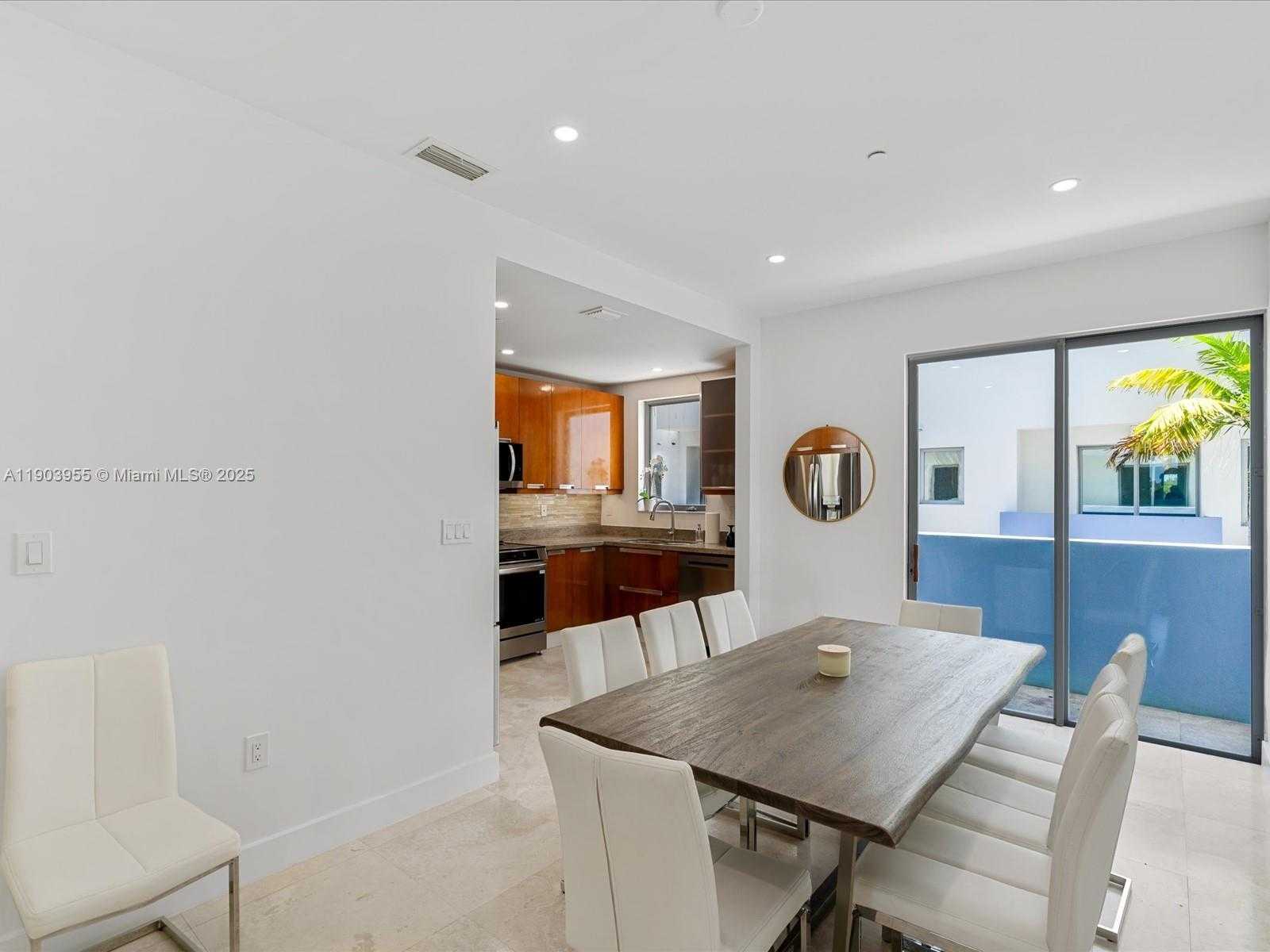 Small Image of 155 Shore Dr S, Miami, FL 33133, USA Number 6