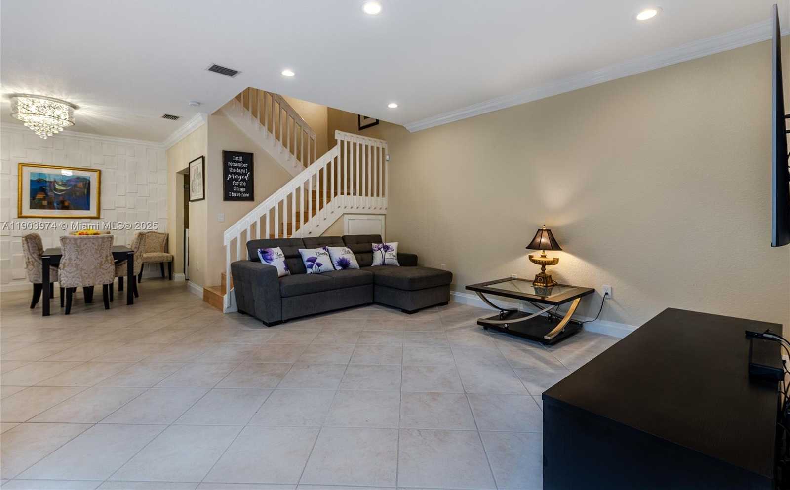 Small Image of 1275 YELLOWHEART WAY #1275, Hollywood Number 12