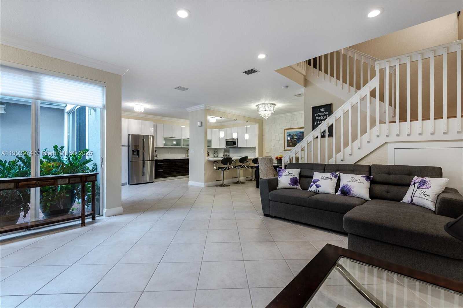 Small Image of 1275 YELLOWHEART WAY #1275, Hollywood Number 13