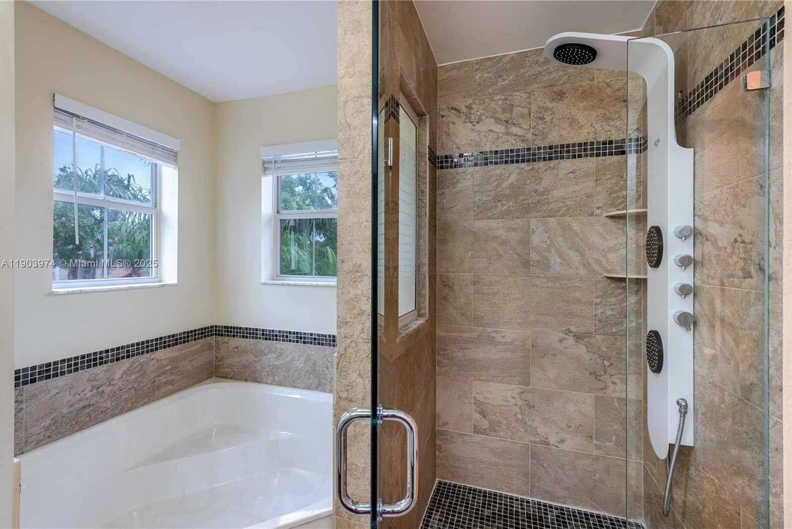 Small Image of 1275 YELLOWHEART WAY #1275, Hollywood Number 29