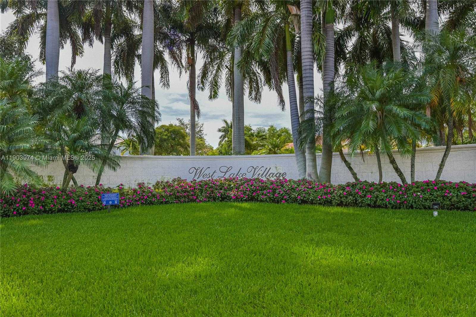 Small Image of 1275 YELLOWHEART WAY #1275, Hollywood Number 3