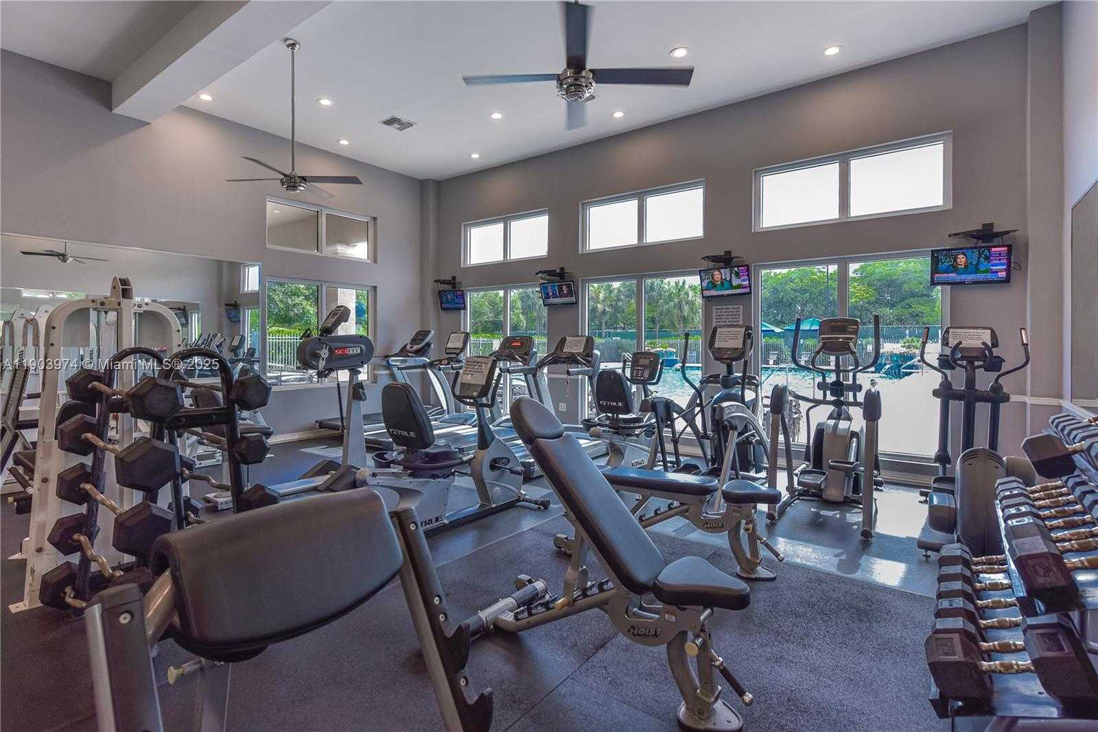 Small Image of 1275 YELLOWHEART WAY #1275, Hollywood Number 46