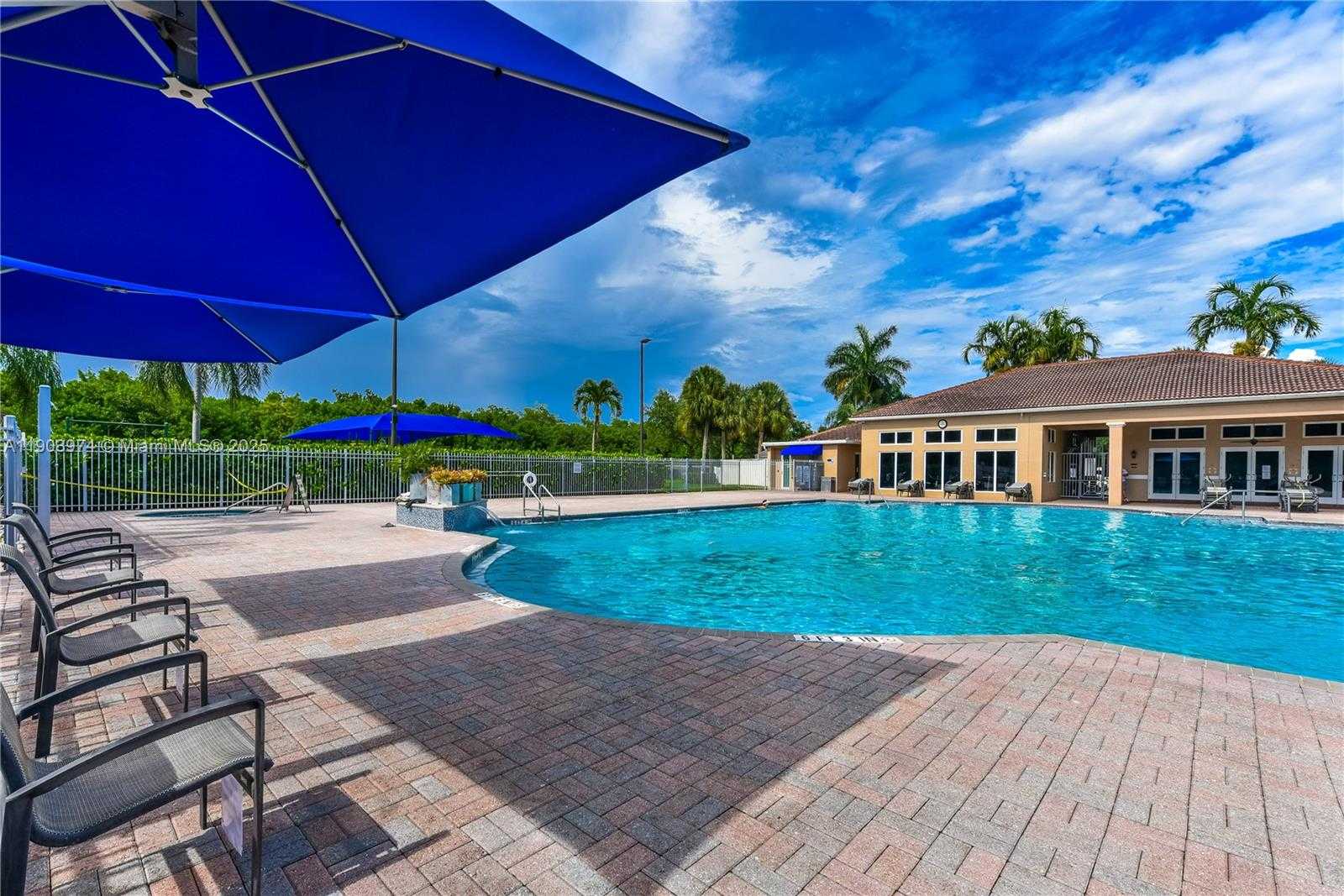 Small Image of 1275 YELLOWHEART WAY #1275, Hollywood Number 50