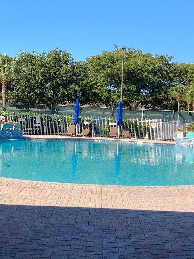 Small Image of 1275 YELLOWHEART WAY #1275, Hollywood Number 52