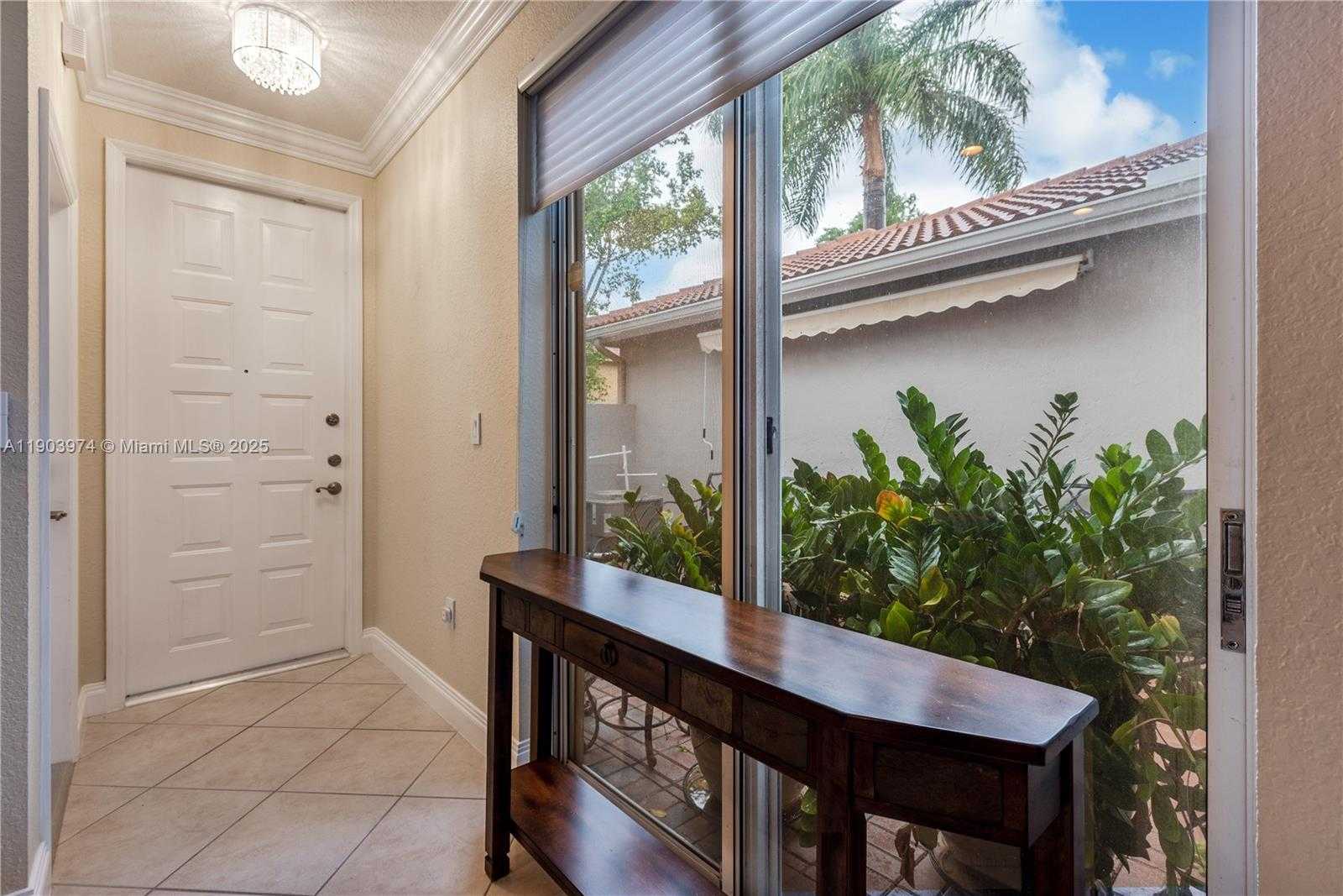 Small Image of 1275 YELLOWHEART WAY #1275, Hollywood Number 8