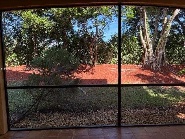 Small Image of 3817 TREE TOP DR #3817, Weston Number 19