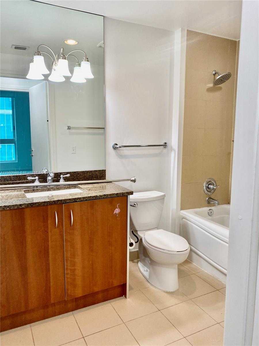 Small Image of 300 SOUTH BISCAYNE BLVD #3202, Miami Number 13