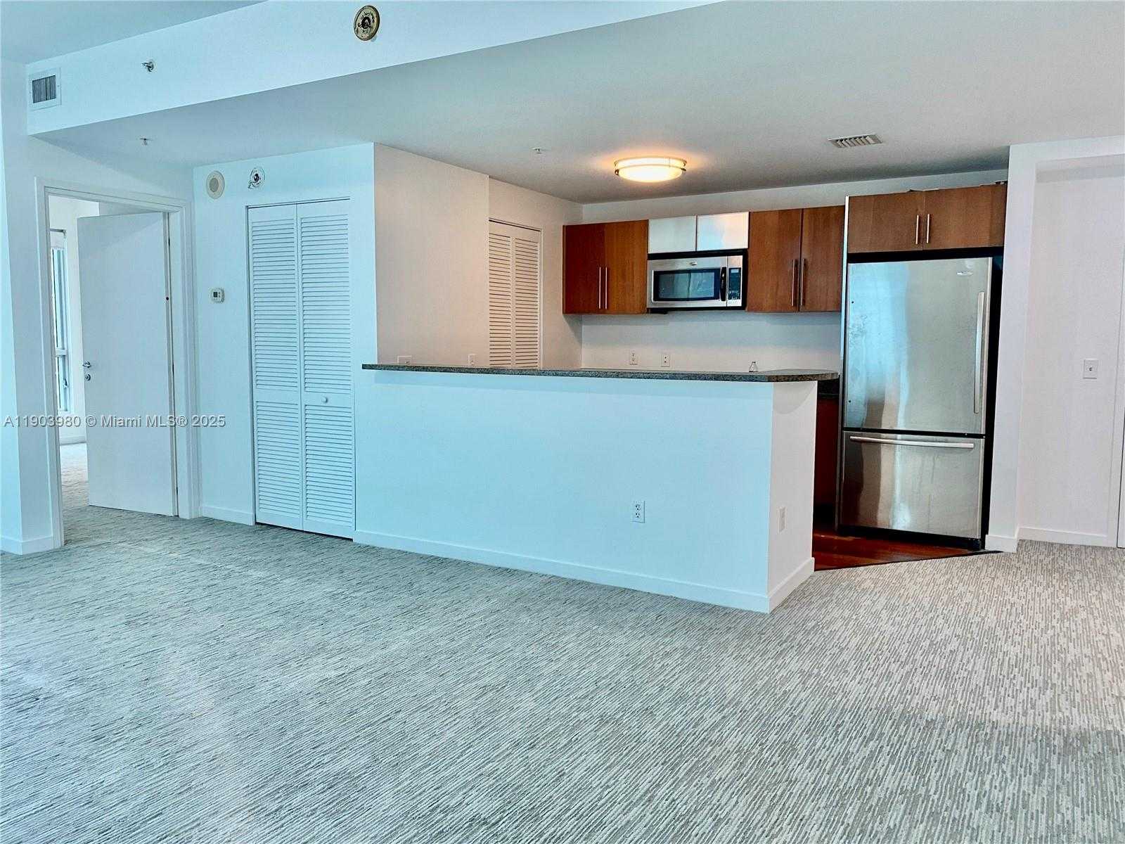 Small Image of 300 SOUTH BISCAYNE BLVD #3202, Miami Number 3