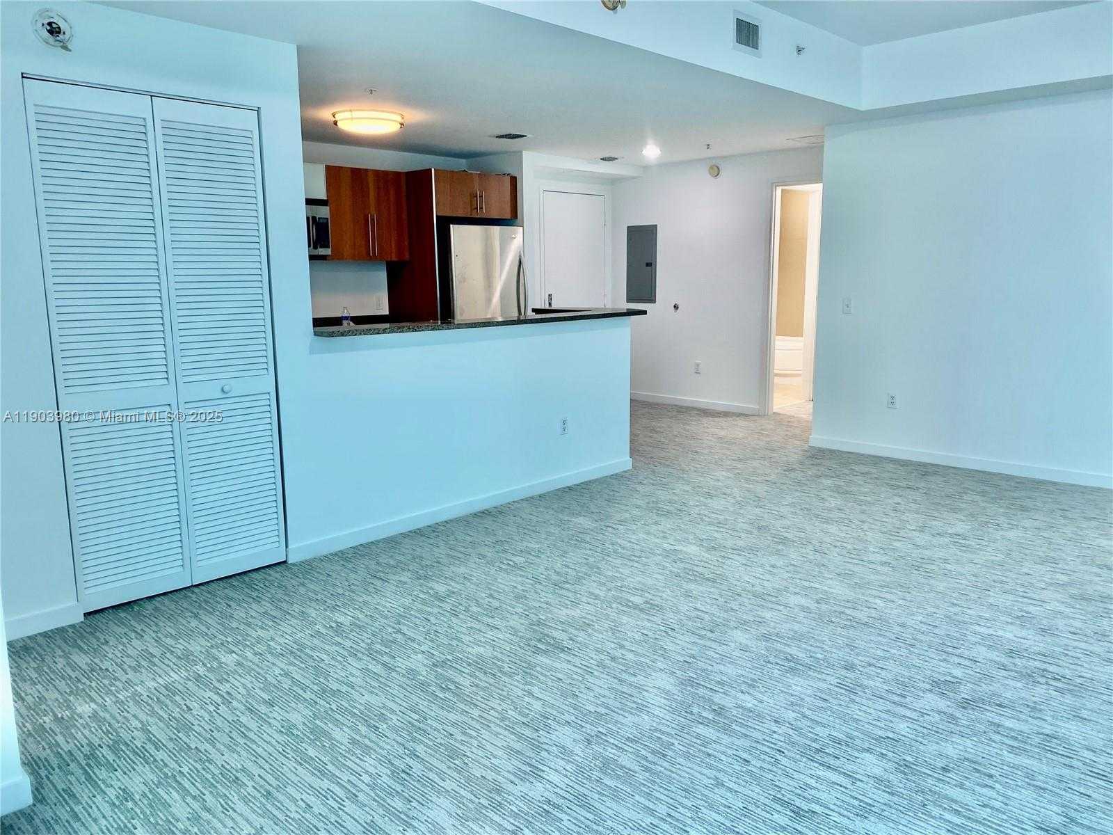 Small Image of 300 SOUTH BISCAYNE BLVD #3202, Miami Number 4