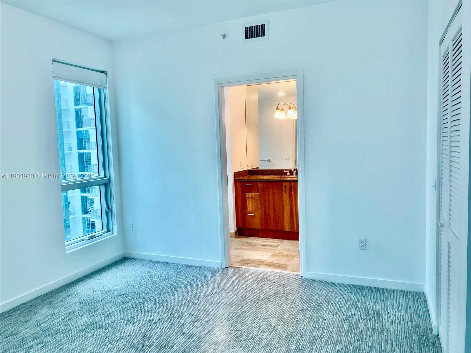 Small Image of 300 SOUTH BISCAYNE BLVD #3202, Miami Number 8