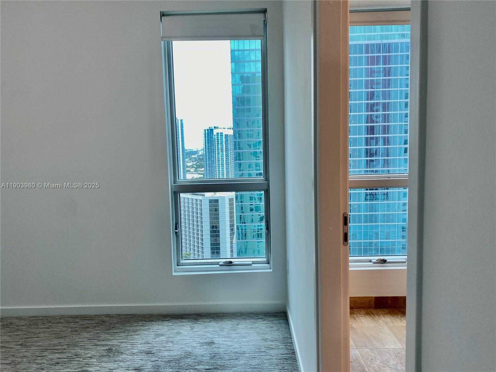 Small Image of 300 SOUTH BISCAYNE BLVD #3202, Miami Number 9
