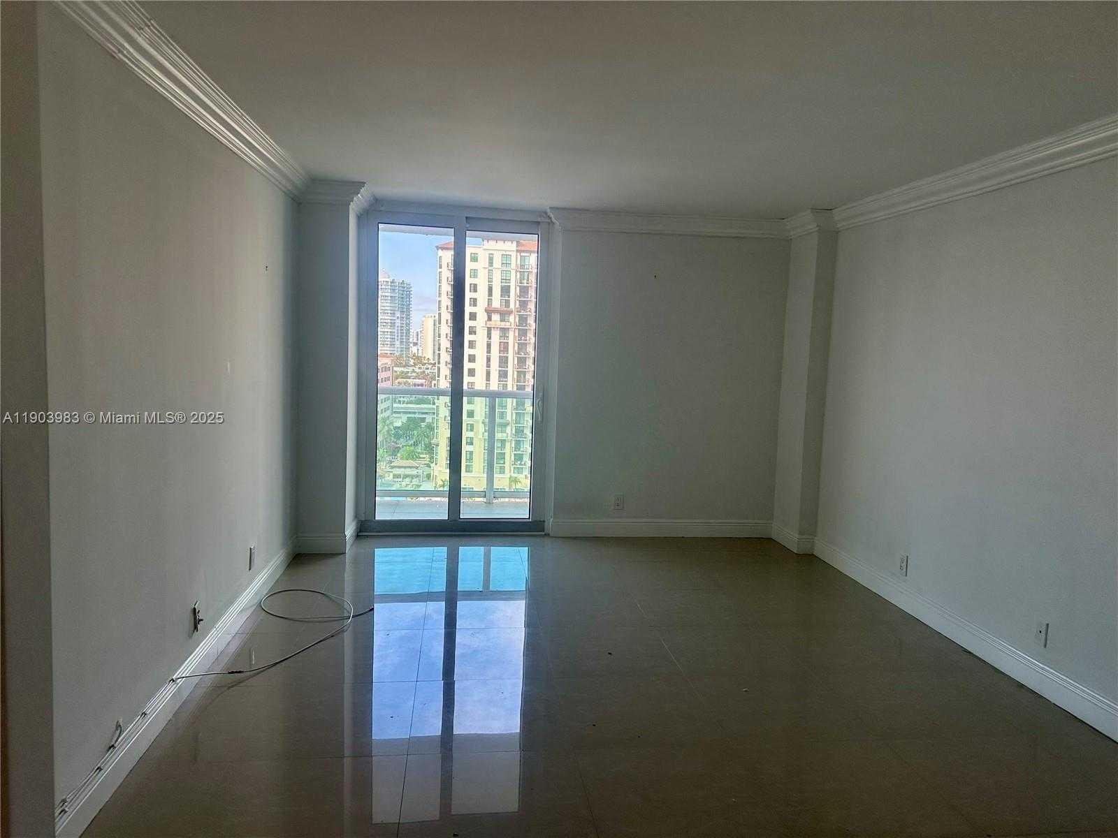 Small Image of 100 BAYVIEW DR #1230, Sunny Isles Beach Number 11