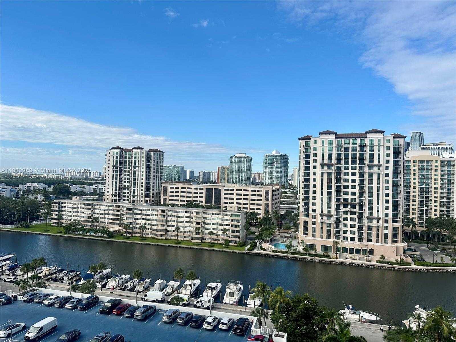 Small Image of 100 BAYVIEW DR #1230, Sunny Isles Beach Number 24
