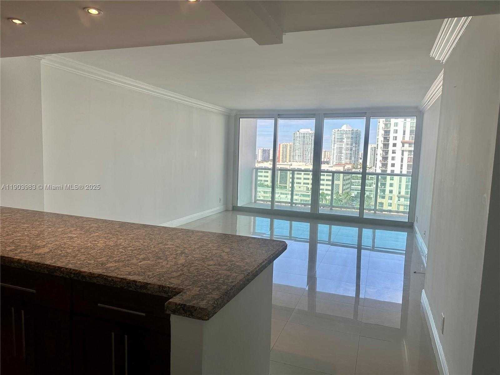 Small Image of 100 BAYVIEW DR #1230, Sunny Isles Beach Number 7