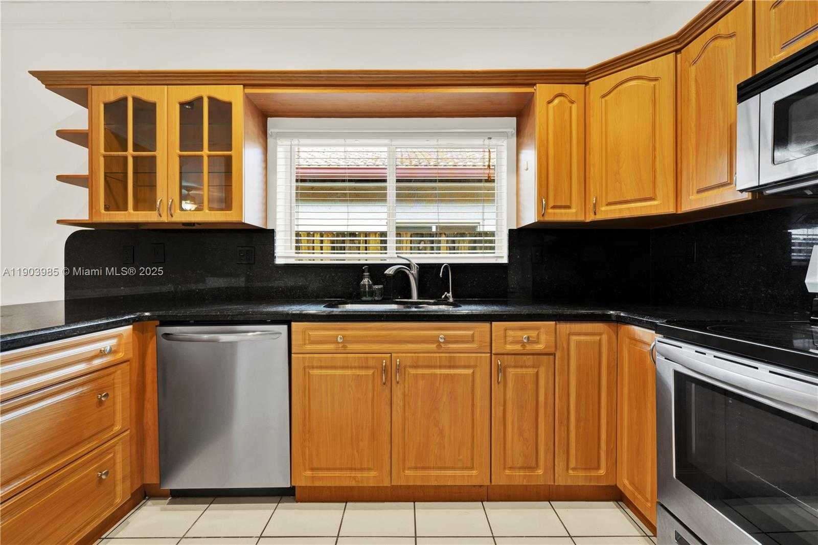 Small Image of 13774 SOUTH WEST 124TH AVE RD #13774, Miami Number 13