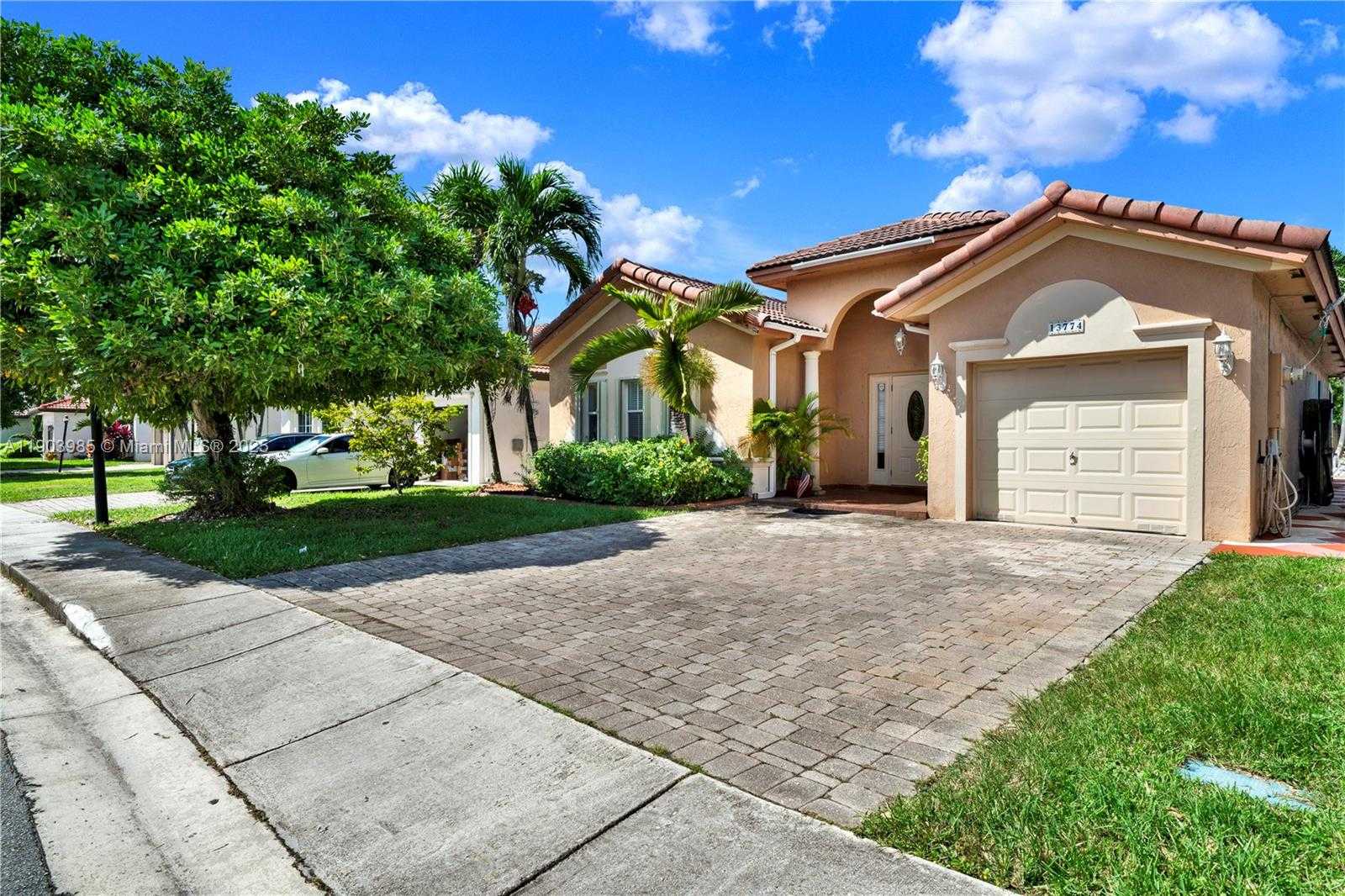 Small Image of 13774 SOUTH WEST 124TH AVE RD #13774, Miami Number 2