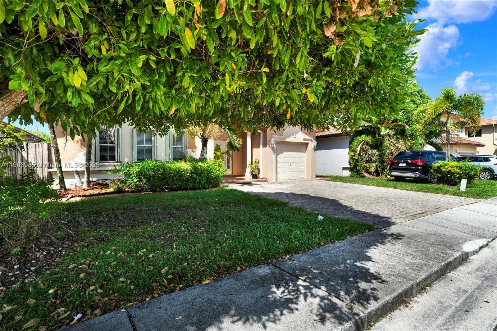 Small Image of 13774 SOUTH WEST 124TH AVE RD #13774, Miami Number 3